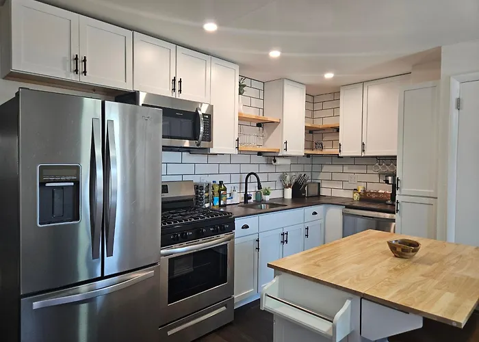 Rustic & Remodeled 3-Bedroom In Downtown Phoenixville