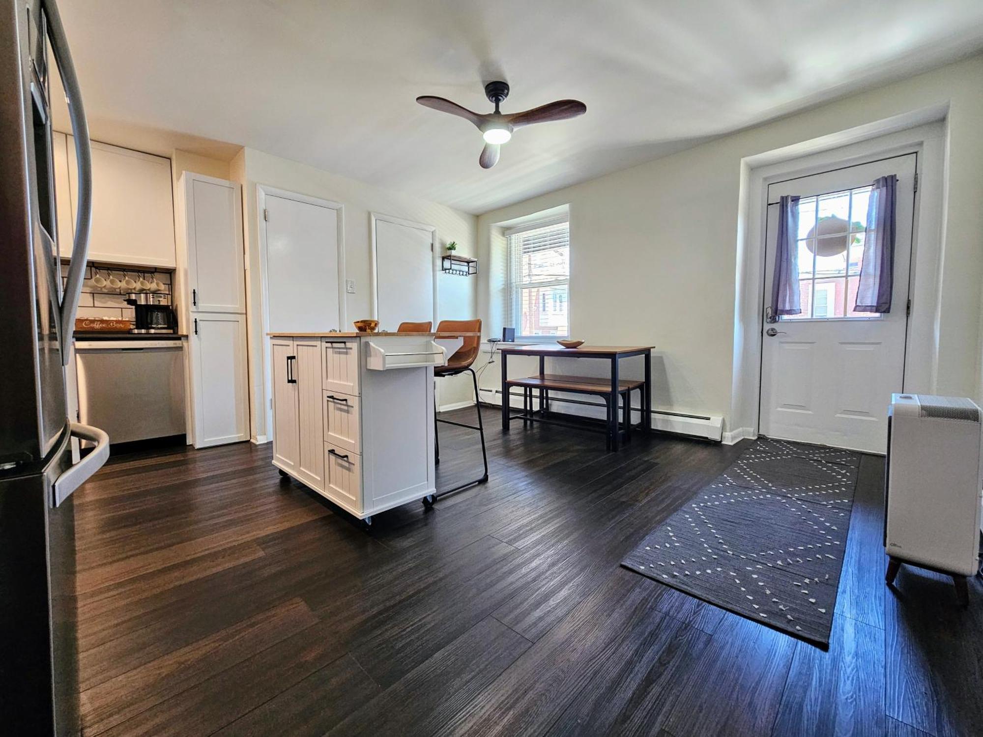 Apartment Rustic & Remodeled 3-bedroom In Downtown Phoenixville